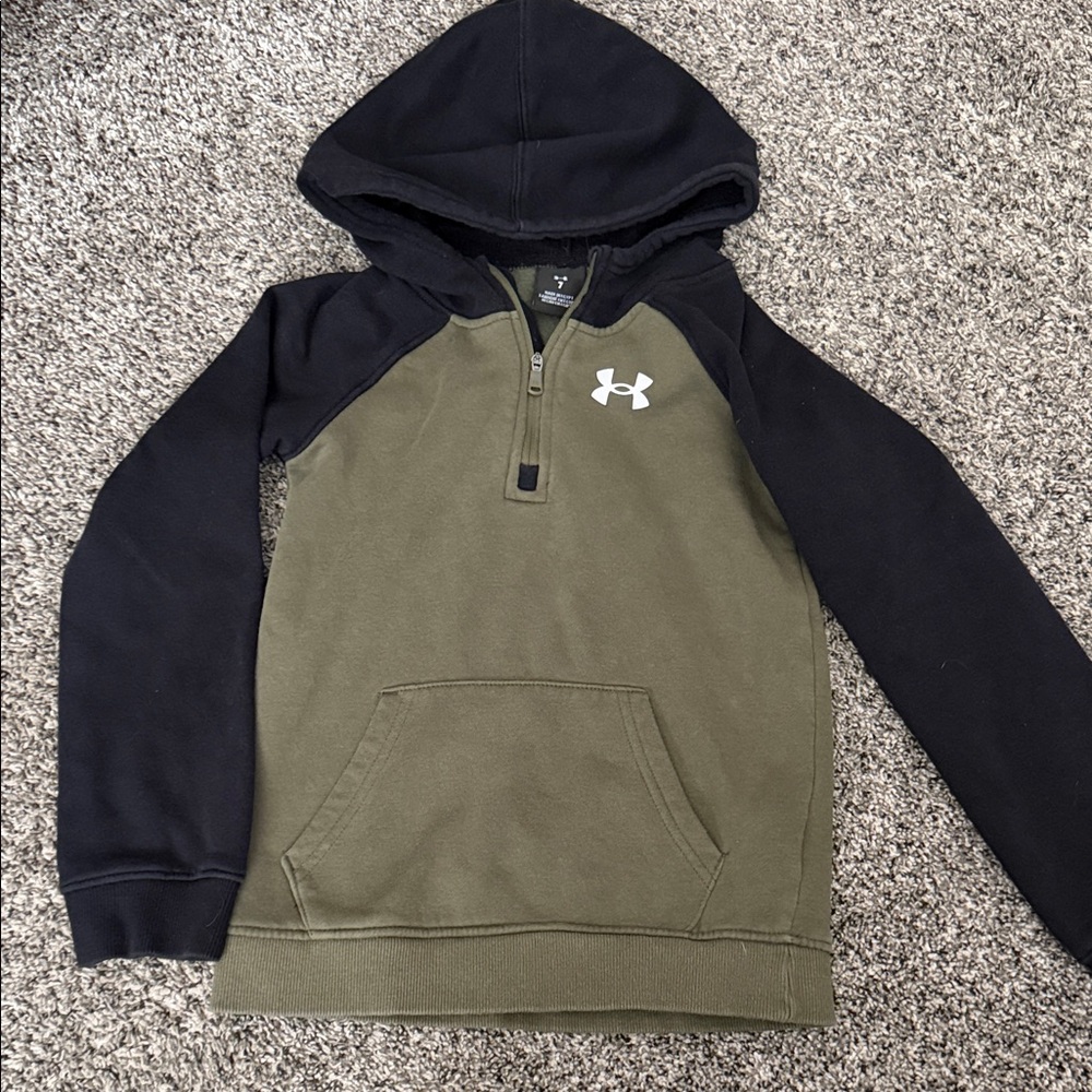 Under Armour boys Olive Green & Black Half-Zip Hooded Sweatshirt